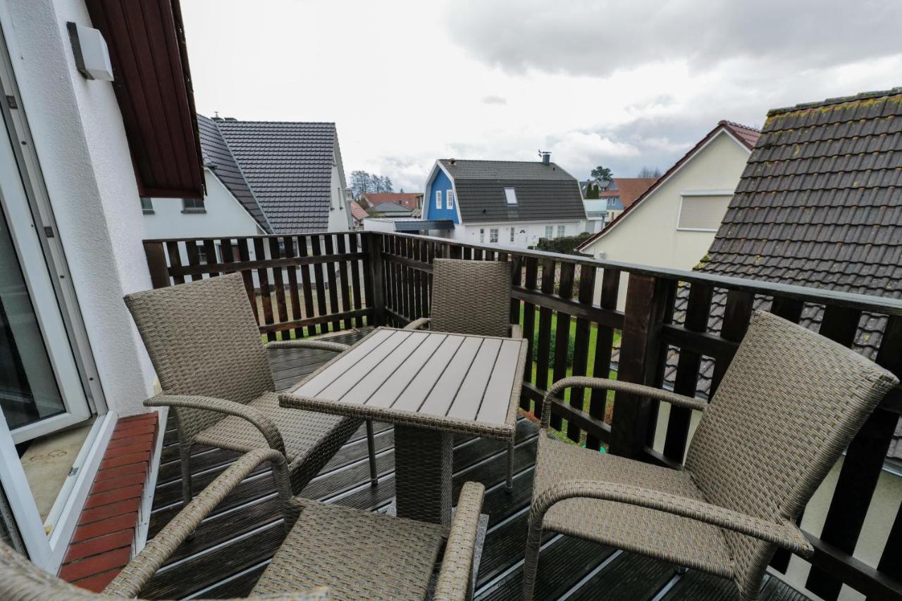 Ferienwohnungen Meerfarbig Zingst - Haustierfrei -Terrasse Mit Strandkorb Oder Balkon - E-Ladesaeule - Parkplatz - Wlan - Fahrradschuppen - Waschtrockner - Ruhig Und Zentral - Nichtraucher Exterior foto