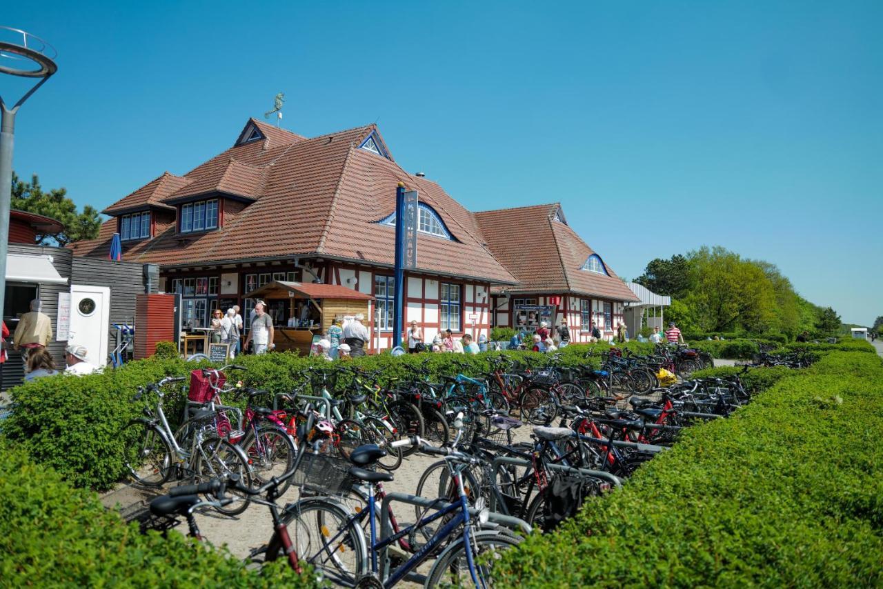 Ferienwohnungen Meerfarbig Zingst - Haustierfrei -Terrasse Mit Strandkorb Oder Balkon - E-Ladesaeule - Parkplatz - Wlan - Fahrradschuppen - Waschtrockner - Ruhig Und Zentral - Nichtraucher Exterior foto